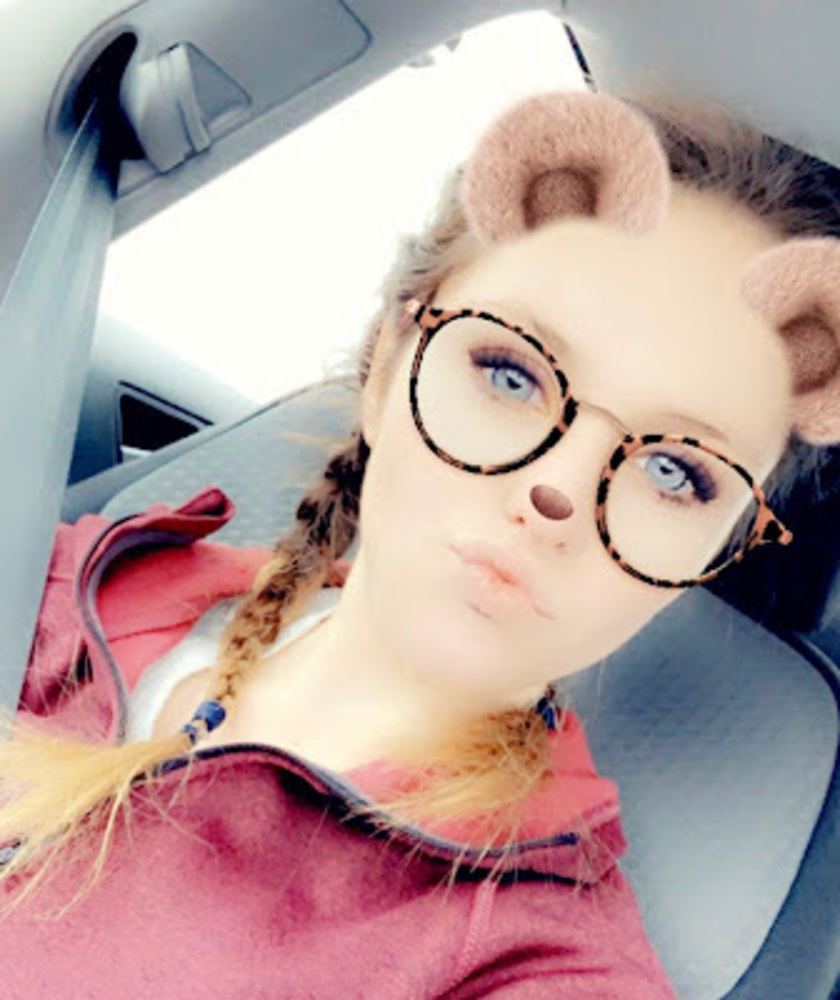 Meet your Posher, Brooke